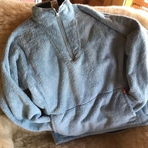 North Face fleece pullover in baby blue!! LG
